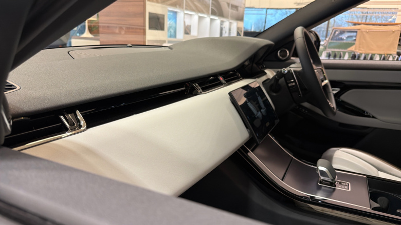 Land Rover Range Rover Evoque 1.5 P270e Edition 5dr Auto Hatchback